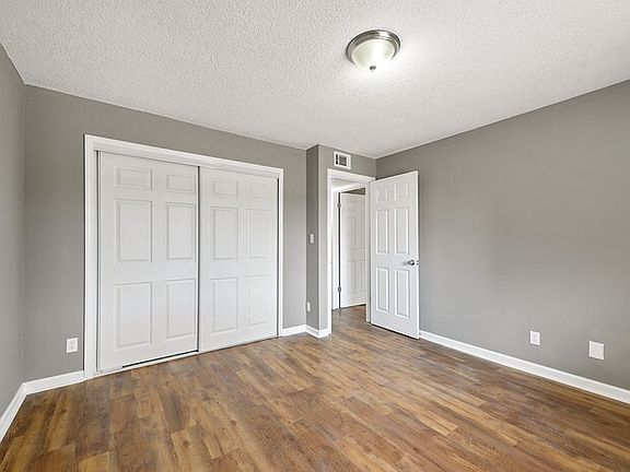 3rd image of 116 W 38th St APT 6