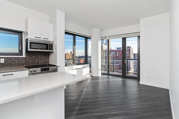 Rented by REAL New York | media 38