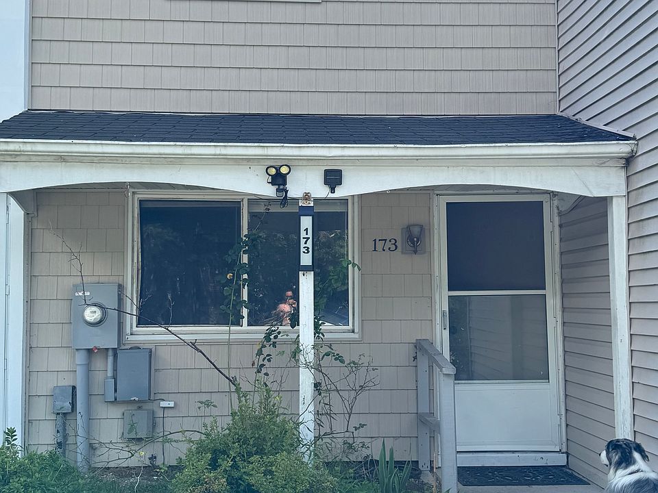 1st image of 173 Hill Rise