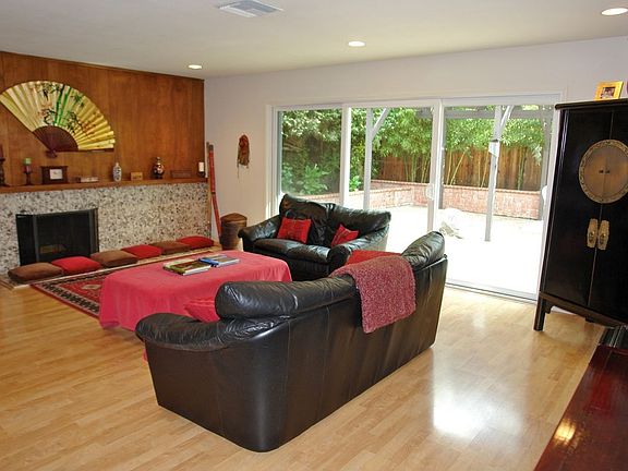 3rd image of 288 S Michillinda Ave