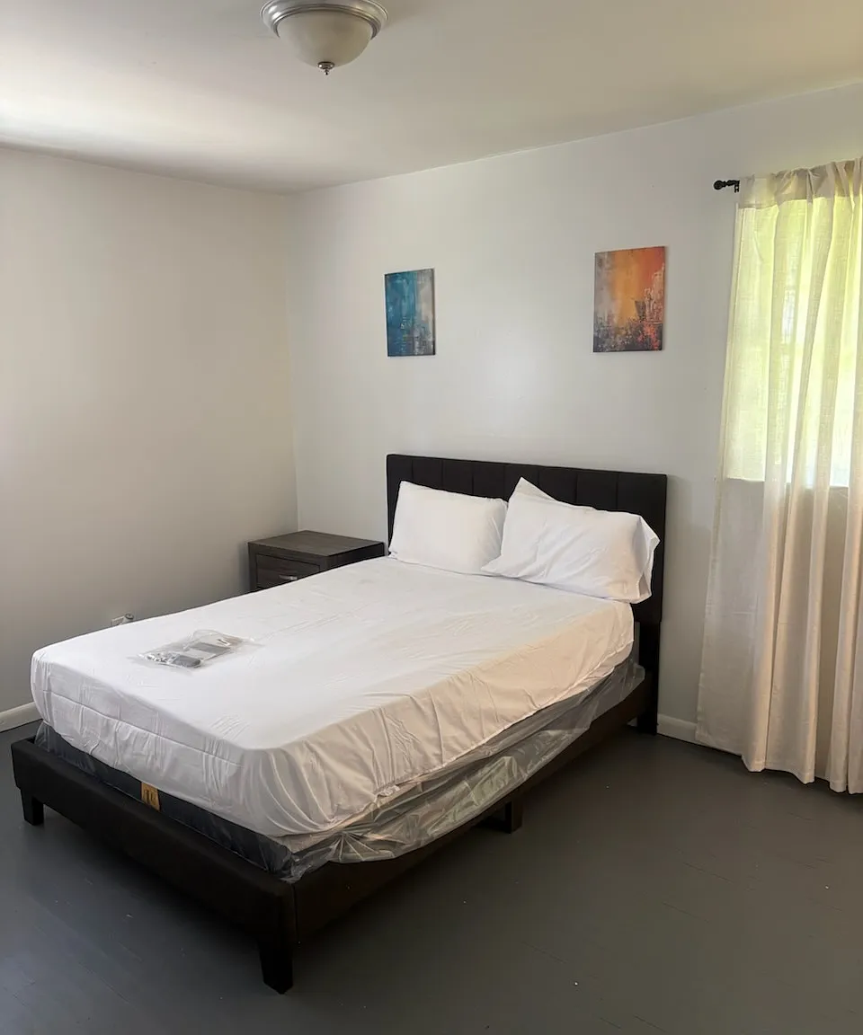 1 bed, 2550 sqft, $575 — Photo 2