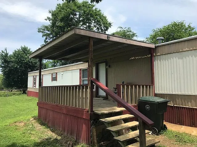 603 W Walnut St — Photo 12