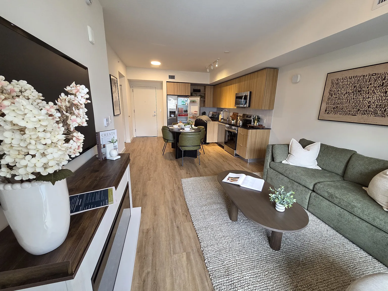 1 bed, 630 sqft, $2,089 — Photo 3