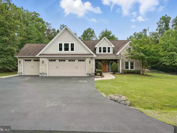 16009 Roland Park Pl, Gainesville, VA 20155