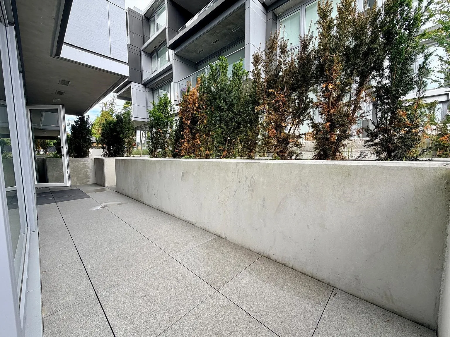 8120 Oak St — Photo 3