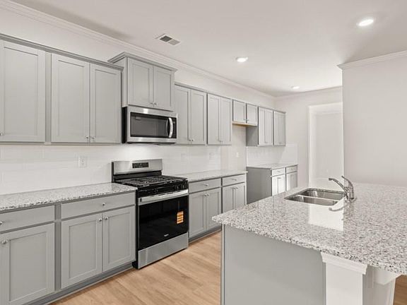 5th image of 6014 Muirfield Point