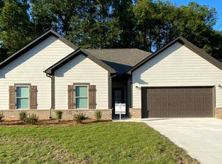 215 Avalon Way, Clanton, AL 35045