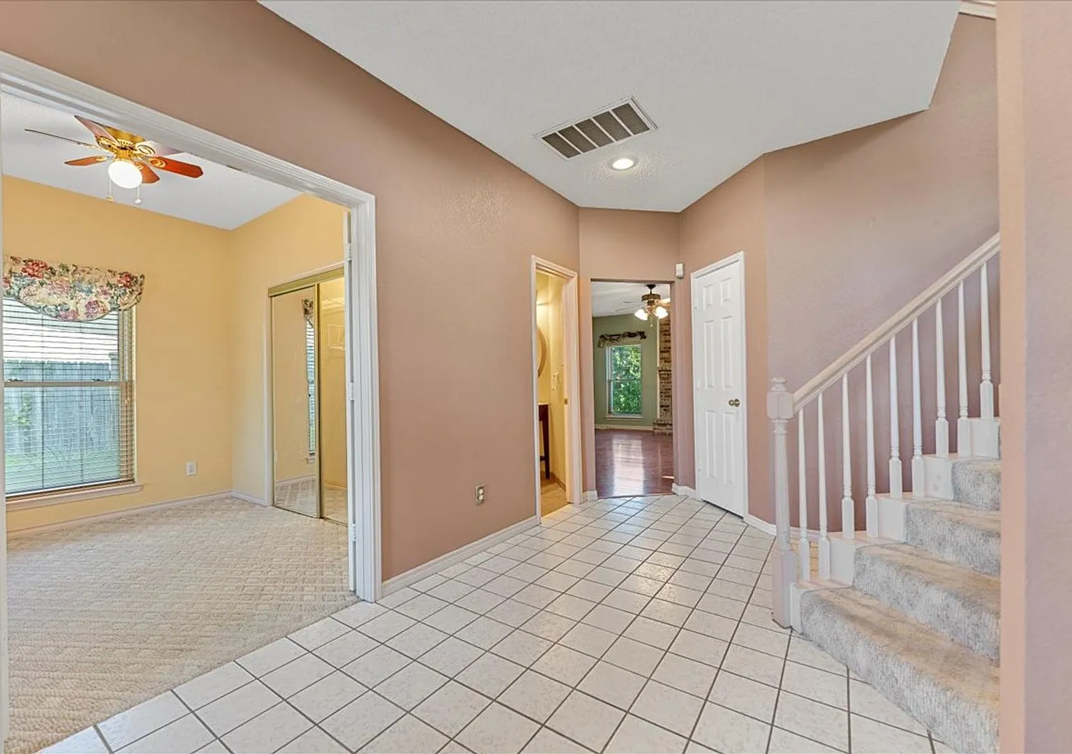 Move in ready! 4-bed 3-bath 3099 sqft 2-story cul-de-sac located in the desirable Harvestwood sub... — Photo 3