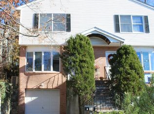 34 Decatur St, Cos Cob, CT 06807