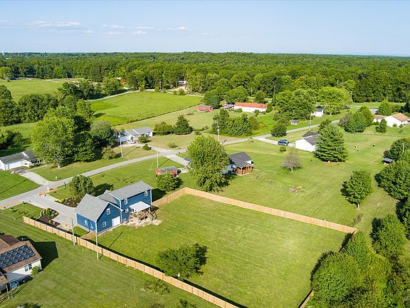 3rd image of 233 Skyline Dr #7