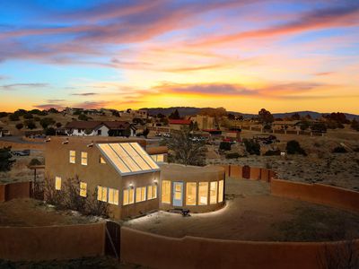 110 Calle Debra, Santa Fe, NM, 87507