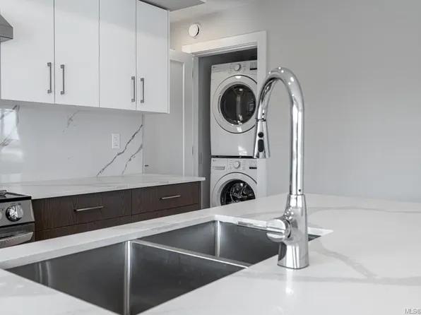 171 Jensen Ave W #317, Parksville, BC V9P 2R4