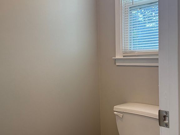 4th image of 2505 Planters Cove Cir