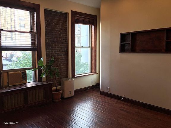 3rd image of 7 W 82nd St APT 4B