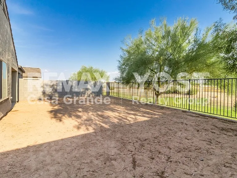 803 W Jardin Dr — Photo 14