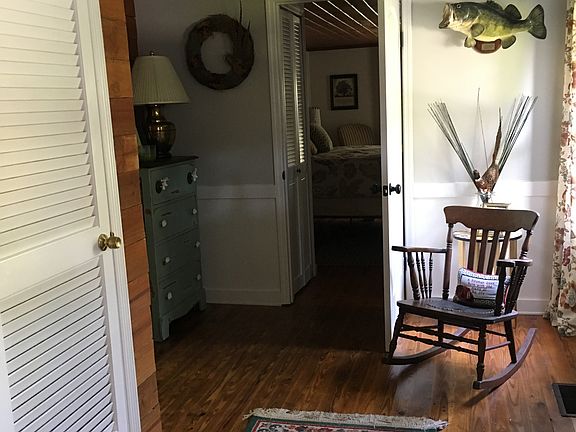 4th image of 1116 NE Cherry Lake Cir