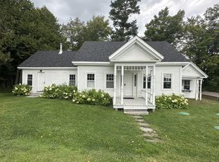 38 Beach Rd, Greensboro, VT 05841