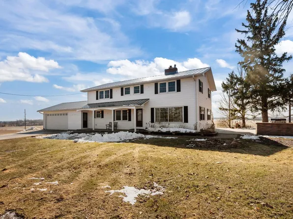 2284 Waukau Rd, Omro, WI 54963