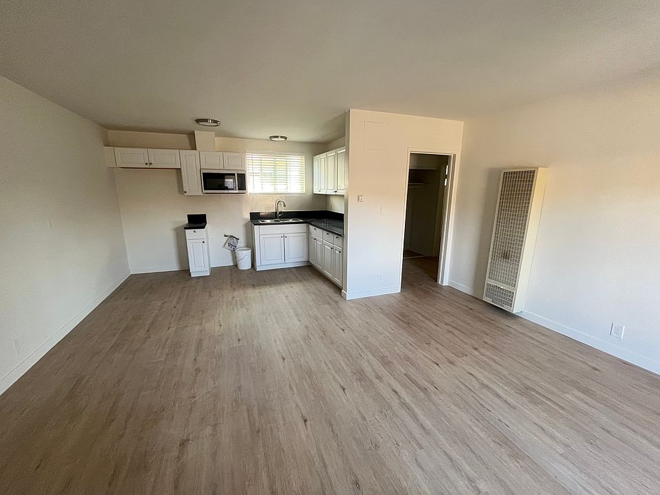 1st image of 1816 Grismer Ave #W-1818