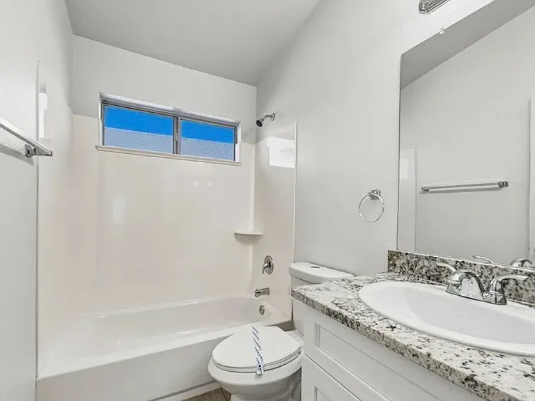 1816 SW 37th Ave — Photo 7