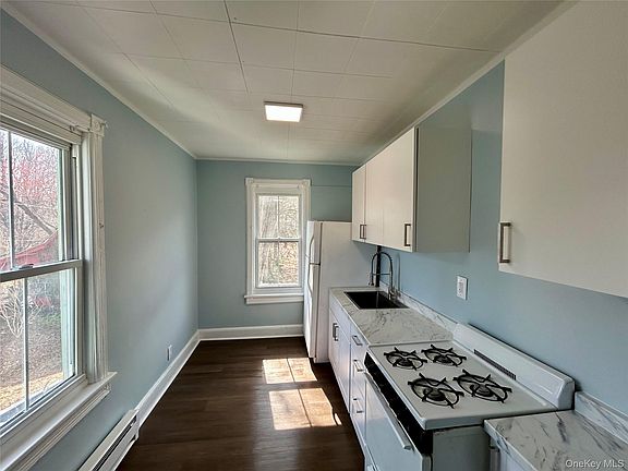2nd image of 206-208 W Main St #3