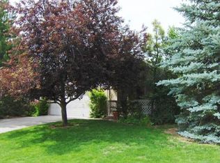 210 Sioux Dr, Cheyenne, WY 82009