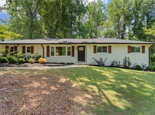 304 Brookview Cir, Jamestown, NC 27282