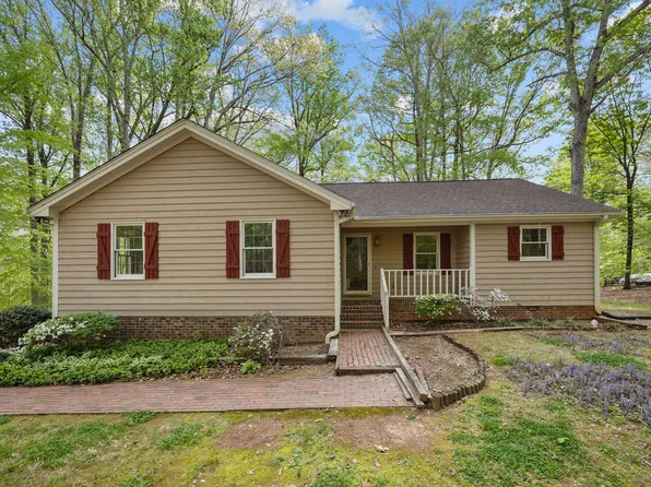 3904 Maplefield Dr, Raleigh, NC 27613