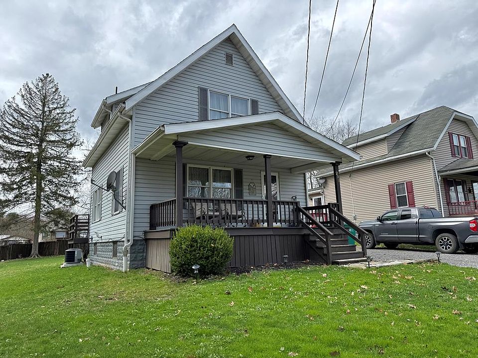 1st image of 209 Oak Rd