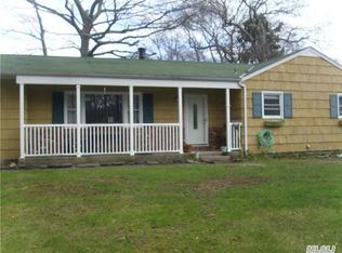 83 Smith Rd, Shirley, NY 11967