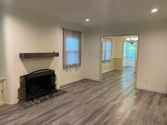 3rd image of 1523 N Grand Oaks Ave #1