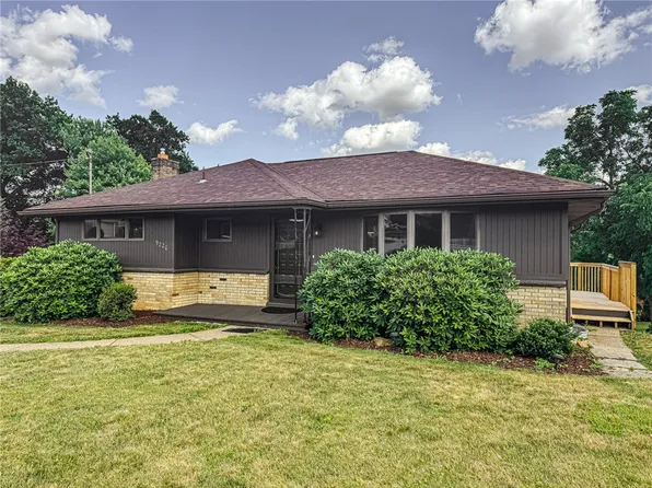 9220 Barnes Lake Rd, North Huntingdon, PA 15642