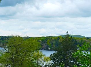 28 Green St, Ellington, CT 06029