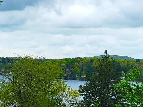 28 Green Street, Ellington, CT 06029