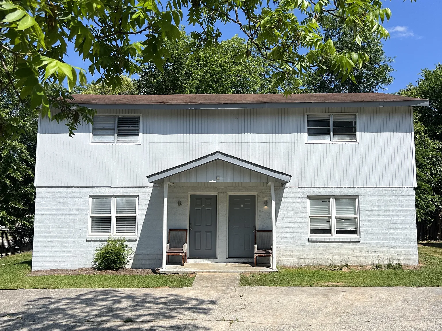 1156 Triple Hill Drive - B — Photo 1