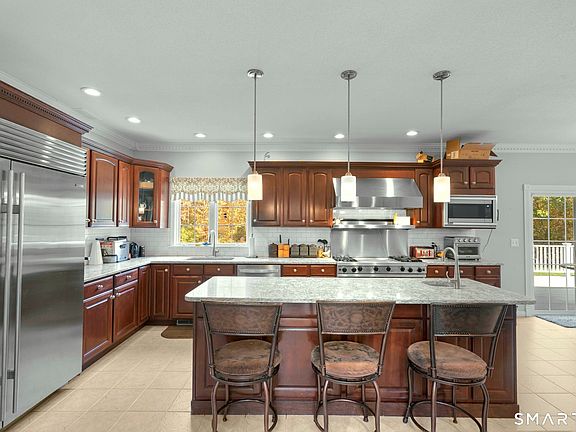 4th image of 63 Taylor Road