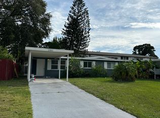 2383 Chaucer St, Clearwater, FL 33765