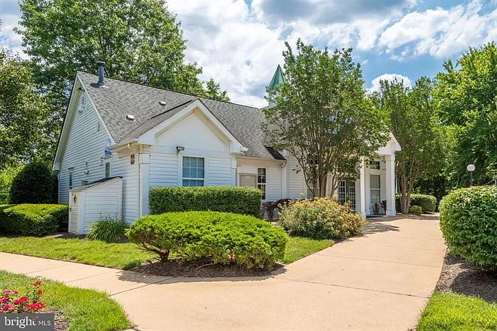 6805 Hollow Glen Ct — Photo 50