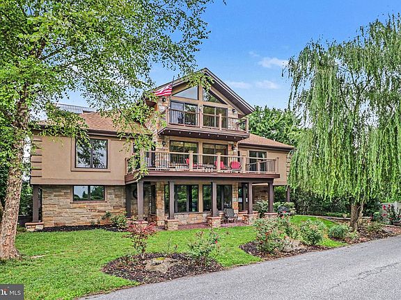 2nd image of 322 Olde Meadow Ln