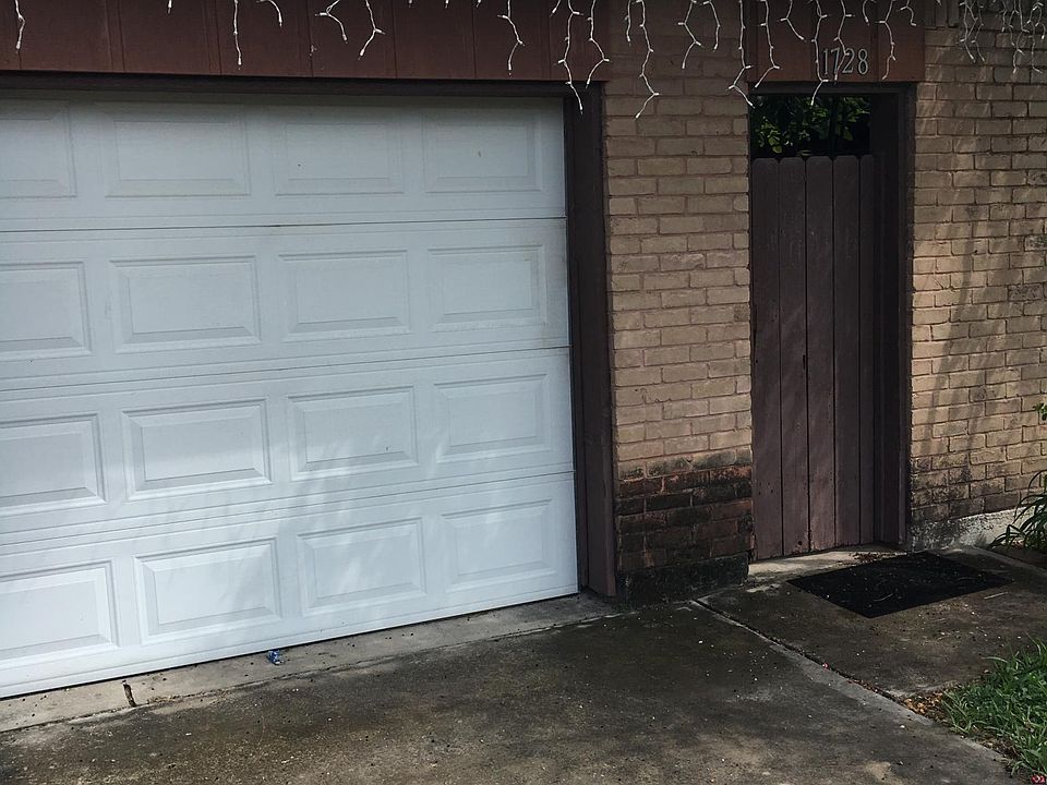 Front of townhouse