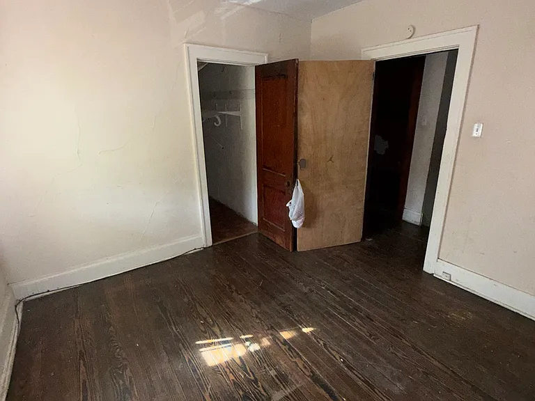 8116 Pelham Ave — Photo 15