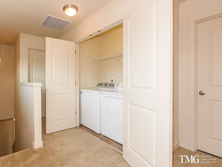 710 NW 7th Ave — Photo 12