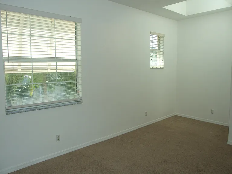 1554 Limetree Bay Ave — Photo 18