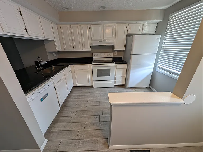 5924 Rowanberry Dr #19C — Photo 3
