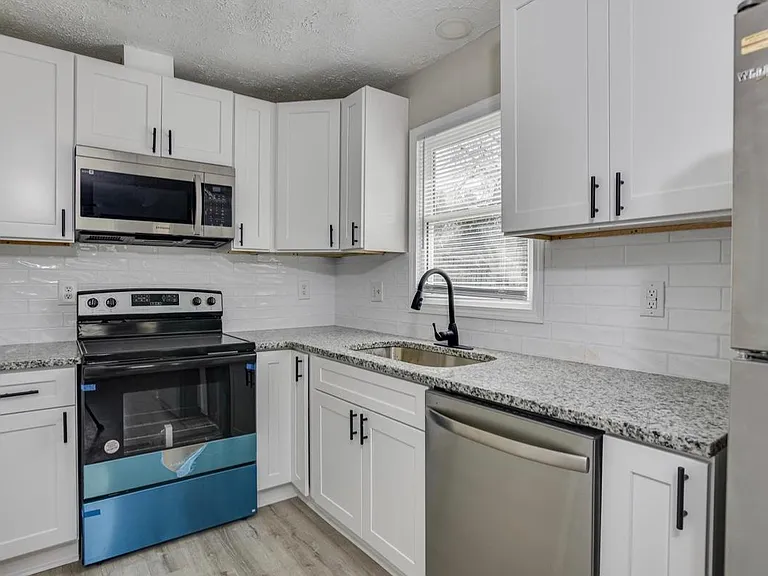 3401 Princess Ct — Photo 1