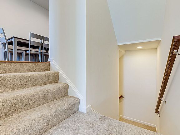 4th image of 8250 Heritage Crossing Ct