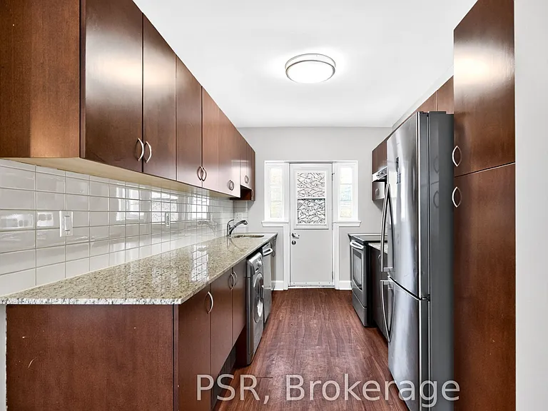 1325 Bayview Ave #L21 — Photo 12