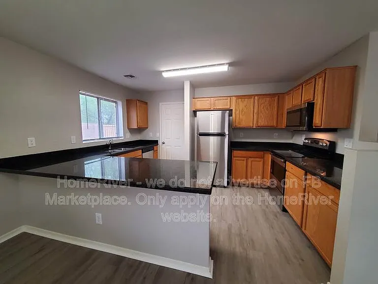 8504 W Jocelyn Ter — Photo 8