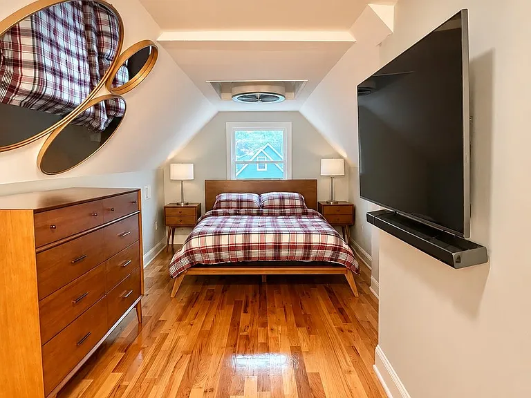 259 Duncan Ave #2 — Photo 12