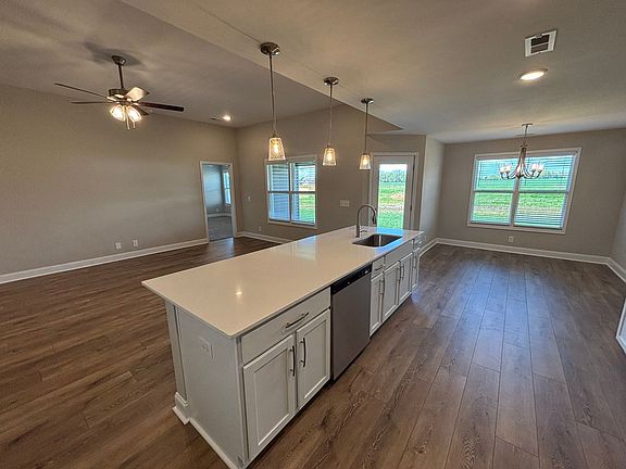 5th image of 771 Emma Dean Dr